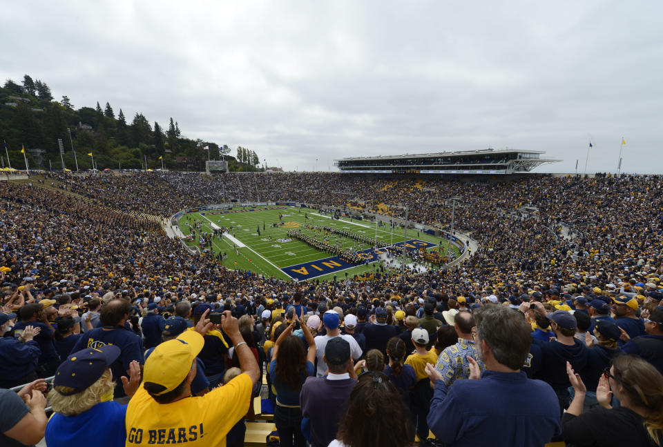 Cal is scheduled to host No. 8 Washington State at California Memorial Stadium on Friday night. (Photo by Thearon W. Henderson/Getty Images)