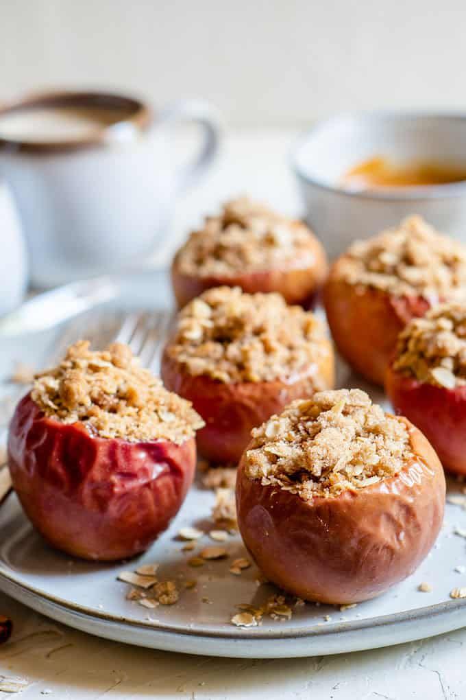 Oatmeal Crumble Baked Apples