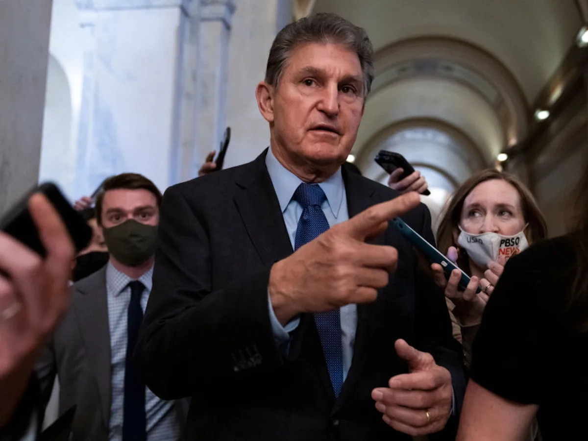 Joe Manchin is reportedly furious at Ron Klain after the White House called him out for opposing Biden's spending plan
