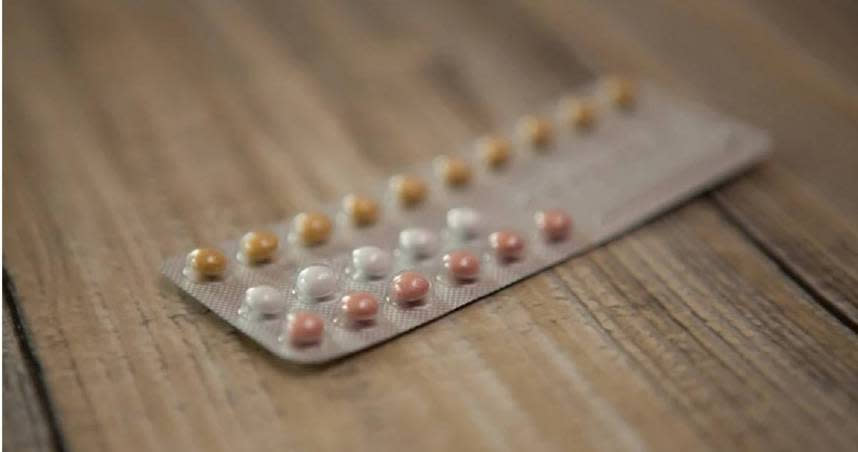 藥師花逸修分享服用事前避孕藥的副作用。（示意圖／PIXABAY）