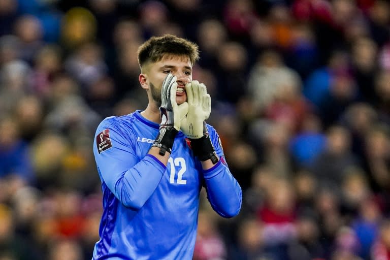 Matija Sarkic grita durante un partido clasificatorio para el Mundial de Catar 2022 disputado entre Noruega y Montenegro, el 11 de octubre de 2021 en Oslo (Håkon Mosvold Larsen)