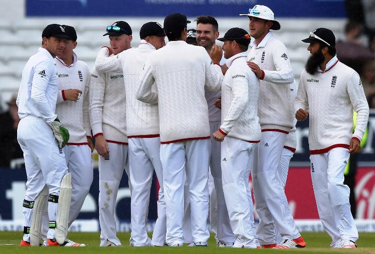 England's James Anderson (4R) celebrates dismissing New Zealand's Martin Guptill for a duck on the first day of the second cricket Test match between England and New Zealand at Headingley in Leeds, northern England, on May 29, 2015