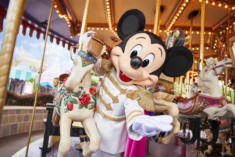 香港迪士尼樂園推出65歲以上長者門票只要港幣100元