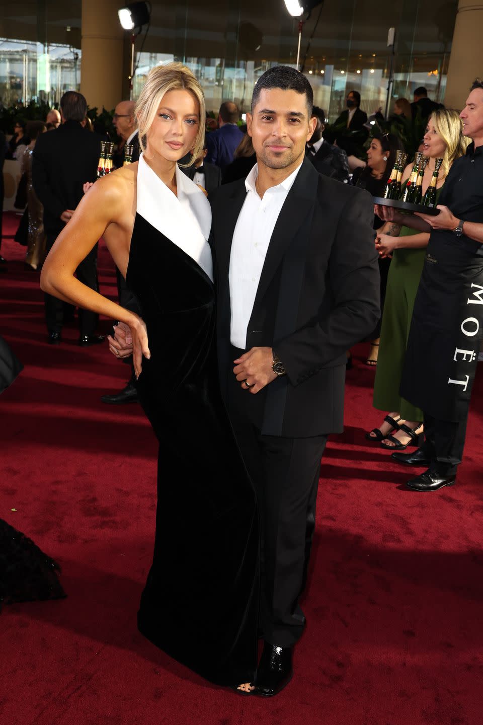 golden globes 2024 wilmer valderrama fiancee amanda pacheco