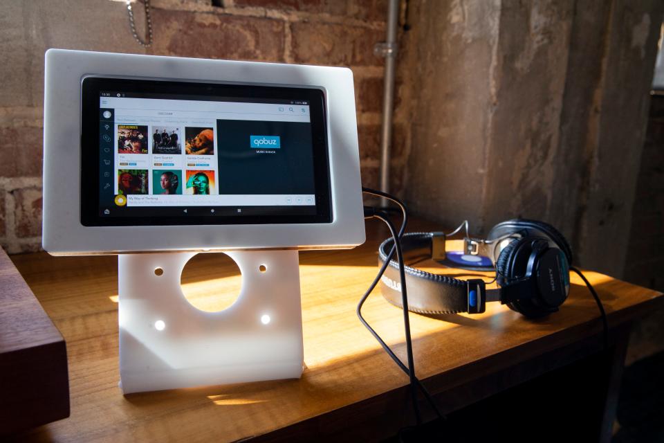 A listening station with a Qobuz streaming device can be seen in the “SoundRoom” at the Memphis Listening Lab on Tuesday, September 26, 2023. This service is free to visitors and gives them access to more than 100 million tracks at any of the 10 listening stations within the lab.