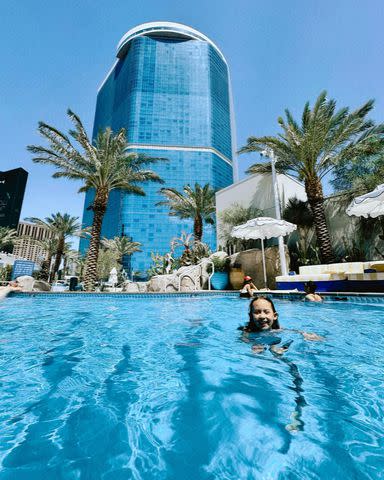 <p>Kate Hudson/Instagram</p> Rani swimming in the pool