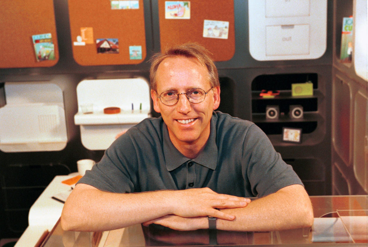 Dilbert creator and cartoonist Scott Adams, pictured in 2001, says he won't apologize for racially incendiary comments. (Photo: Bob Riha, Jr./Getty Images)