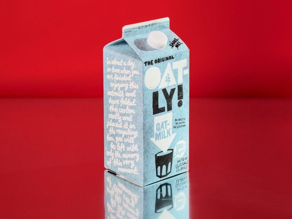 Milk Tasting Oatly