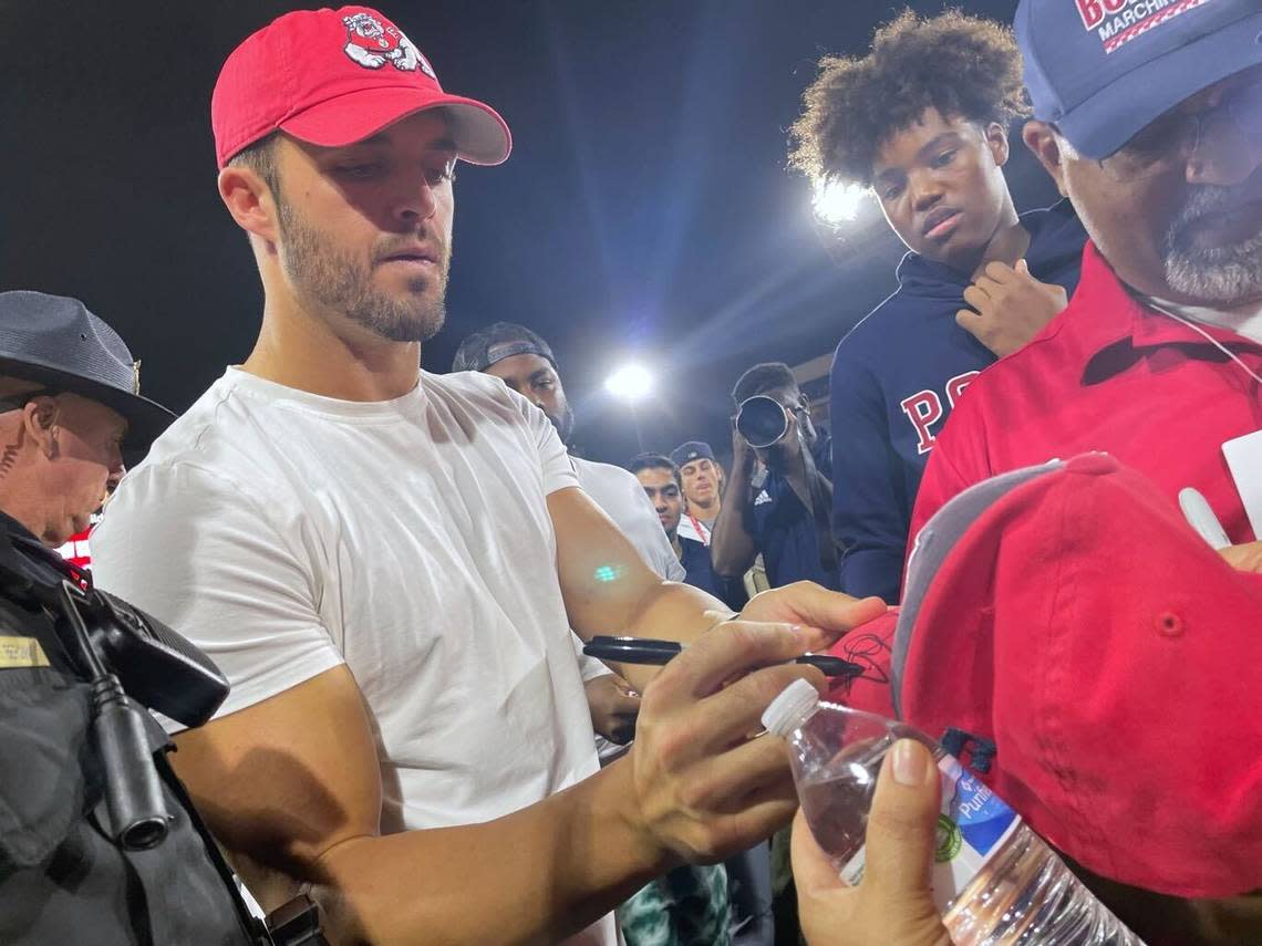 Former Fresno State star Derek Carr, the quarterback of the Las Vegas Raiders, returned to Bulldog Stadium on Saturday to help honor his former Bulldogs teammate who also happens to be his Raiders teammate, too, in Davante Adams. Fresno State is retiring Adams’ jersey.