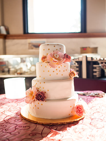 One Cancer Survivor's Inspiring Journey to the Altar – and the Sweet Story Behind Her Gorgeous Wedding Cake| Marriage, Cancer, Medical Conditions, Valentine's Day, Wedding, Real People Stories