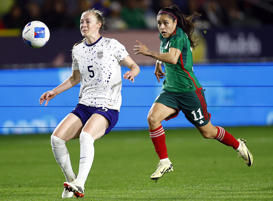 CARSON, CALIFORNIA - FEBRUARY 26:  Jaqueline Ovalle #11 of Mexico steals the ball from Becky Sauerbrunn #5 of United States in the first half during Group A - 2024 Concacaf W Gold Cup match at Dignity Health Sports Park on February 26, 2024 in Carson, California. (Photo by Ronald Martinez/Getty Images)