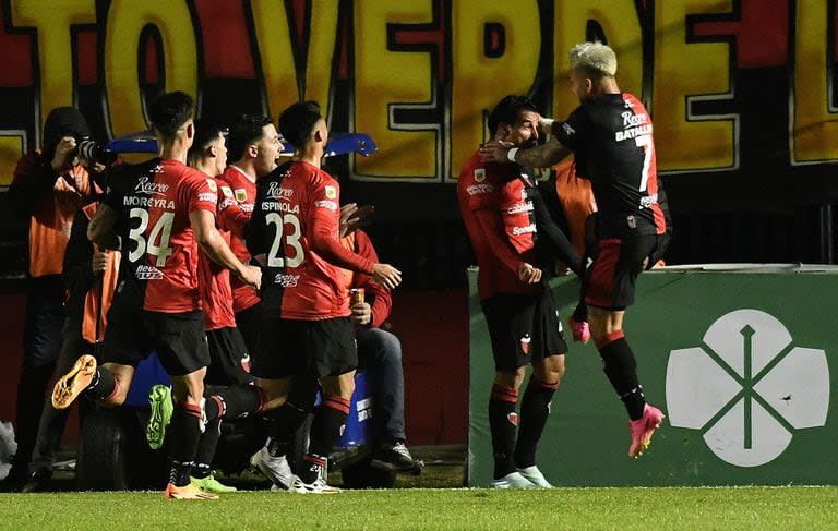 Colón venció a Gimnasia por 2-0 la última vez que se enfrentaron, por la segunda fecha de la Copa de la Liga