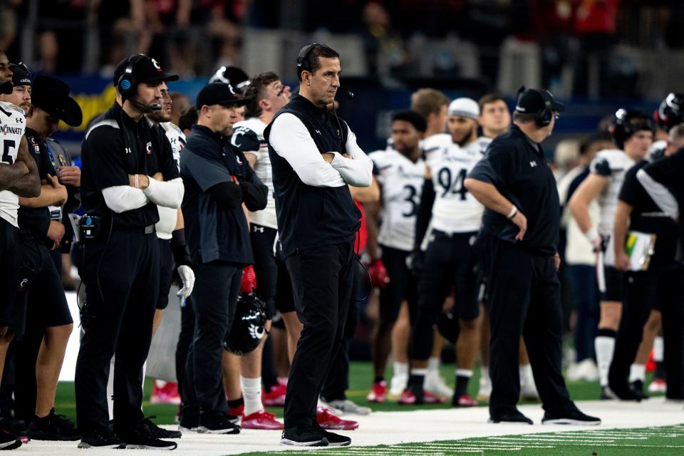 Cincinnati Bearcats head coach Luke Fickell looks on in the 4th quarter of the NCAA Playoff Semifinal at the Goodyear Cotton Bowl Classic on Friday, Dec. 31, 2021, at AT&T Stadium in Arlington, Texas. Alabama Crimson Tide defeated Cincinnati Bearcats 27-6. 