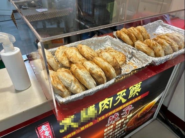 原po發現，台灣越來越多「肉夾饃」小吃店。（圖／翻攝自PTT）