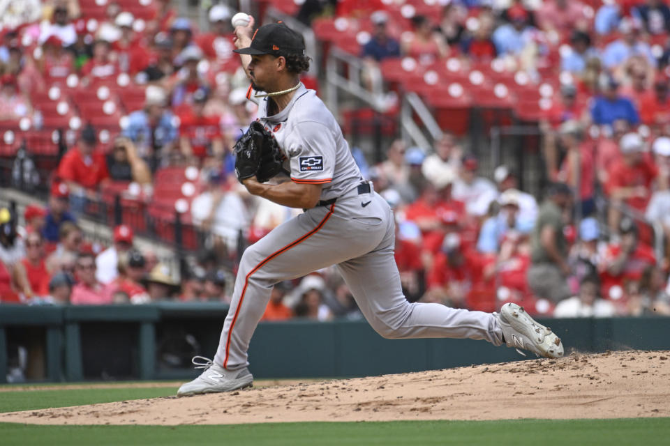 San Francisco Giants starting pitcher Jordan Hicks throws in the first inning of a baseball game against the St. Louis Cardinals, Saturday June 22, 2024, in St. Louis. (AP Photo/Joe Puetz)