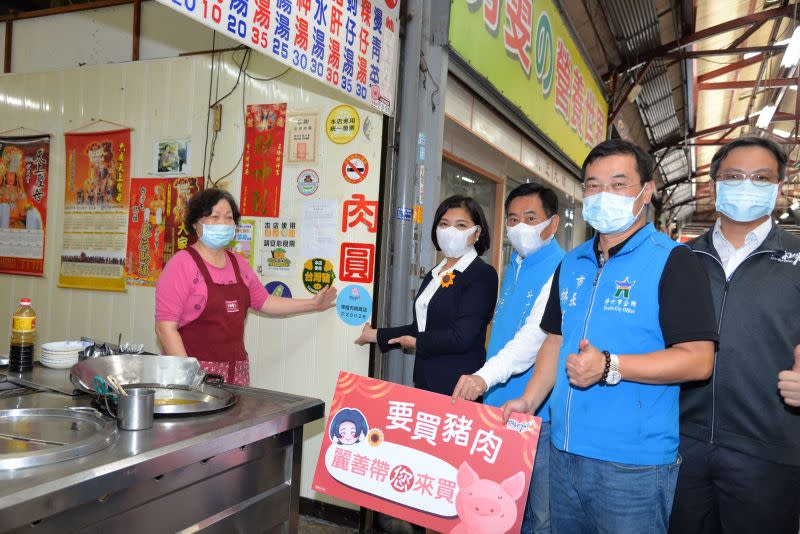 ▲雲林縣推出之「零瘦肉精商店」標章，提供店家申請張貼。（圖／記者洪佳伶攝，2020.12.29）