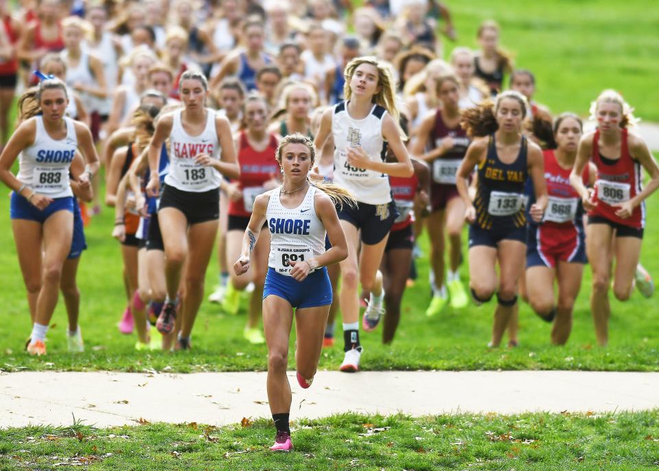 Shore's Megan Donlevie takes an early lead in the NJSIAA Group 1 girls cross country race