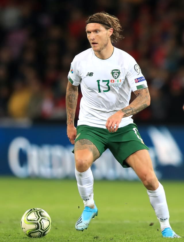 Republic of Ireland midfielder Jeff Hendrick is close to joining Newcastle 