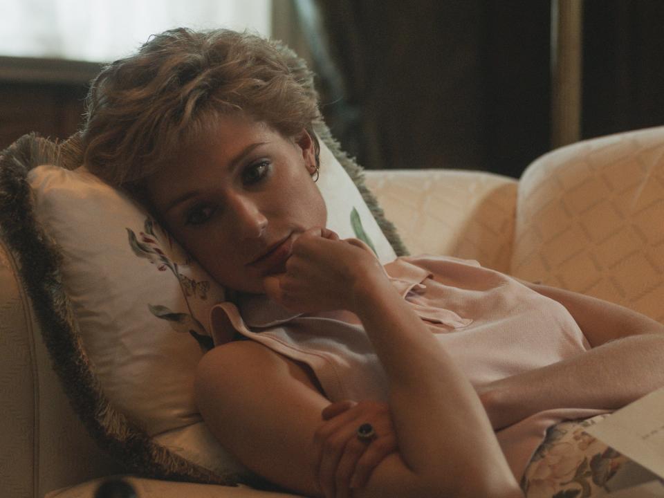 A picture of Elizabeth Debicki as Princess Diana in season five of 
