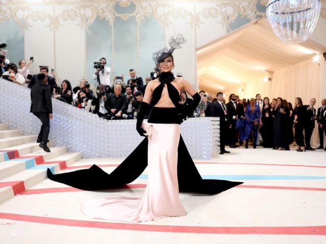 Emma Chamberlain Wore a Thigh-High Leg Slit for the Met Gala 2023