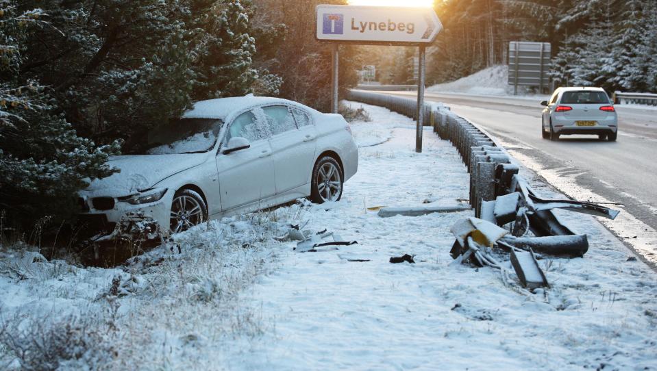 UK weather: First autumn snow hits Britain