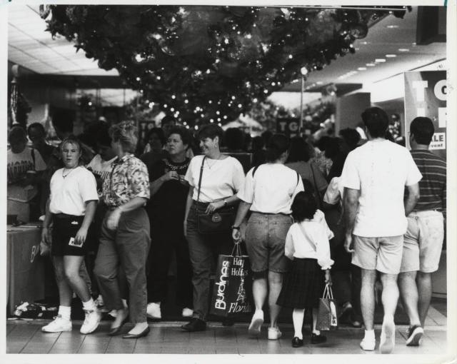 Saks Fifth Avenue at Dadeland Mall - A Shopping Center in Miami, FL - A  Simon Property