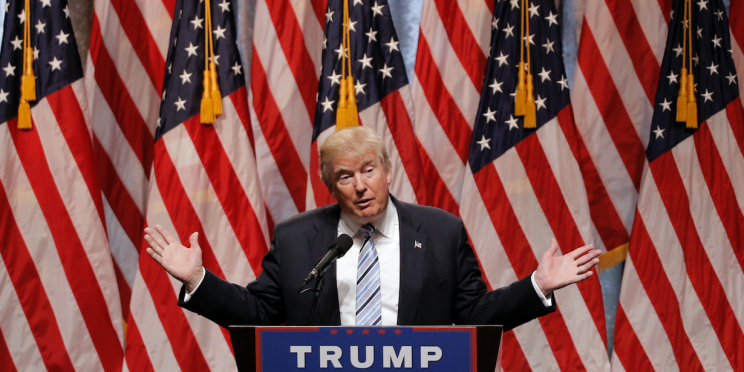 Republican U.S.presidential candidate Donald Trump gestures during news conference in New York City (Reuters/ Brendan McDermid)