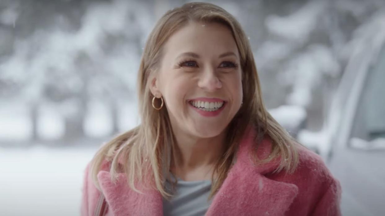  Jodie Sweetin in A Cozy Christmas Inn. 