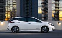 <p>But the Nissan's new 62-kWh battery pack, though significantly bigger than the base Leaf's 40-kWh pack, makes for an EPA range estimate of 226 miles. </p>