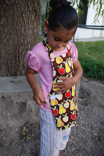 Simple DIY children's apron