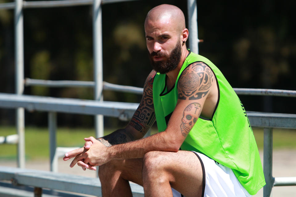 GUADALAJARA, MEXICO - OCTUBRE 15: Marc Crosas del Leones Negros, durante el entrenamiento previo a la jornada 13 del Torneo Apertura 2014 de la Liga Bancomer MX en las instalaciones del Club de la Primavera el 15 de octubre de 2014 en Guadalajara, Mexico. (Foto: Jorge Barajas/JAM MEDIA)