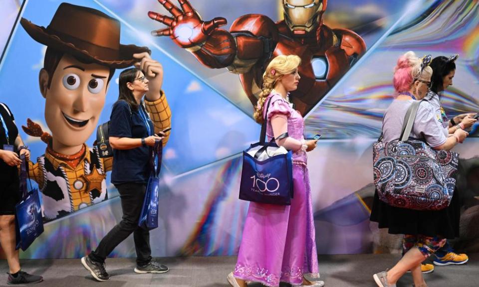 Fans at D23.