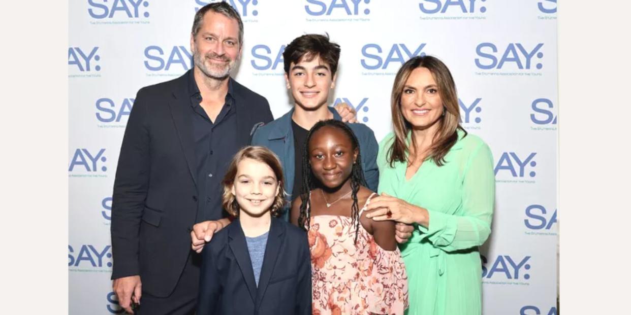 Mariska Hargitay poses with her family 2023