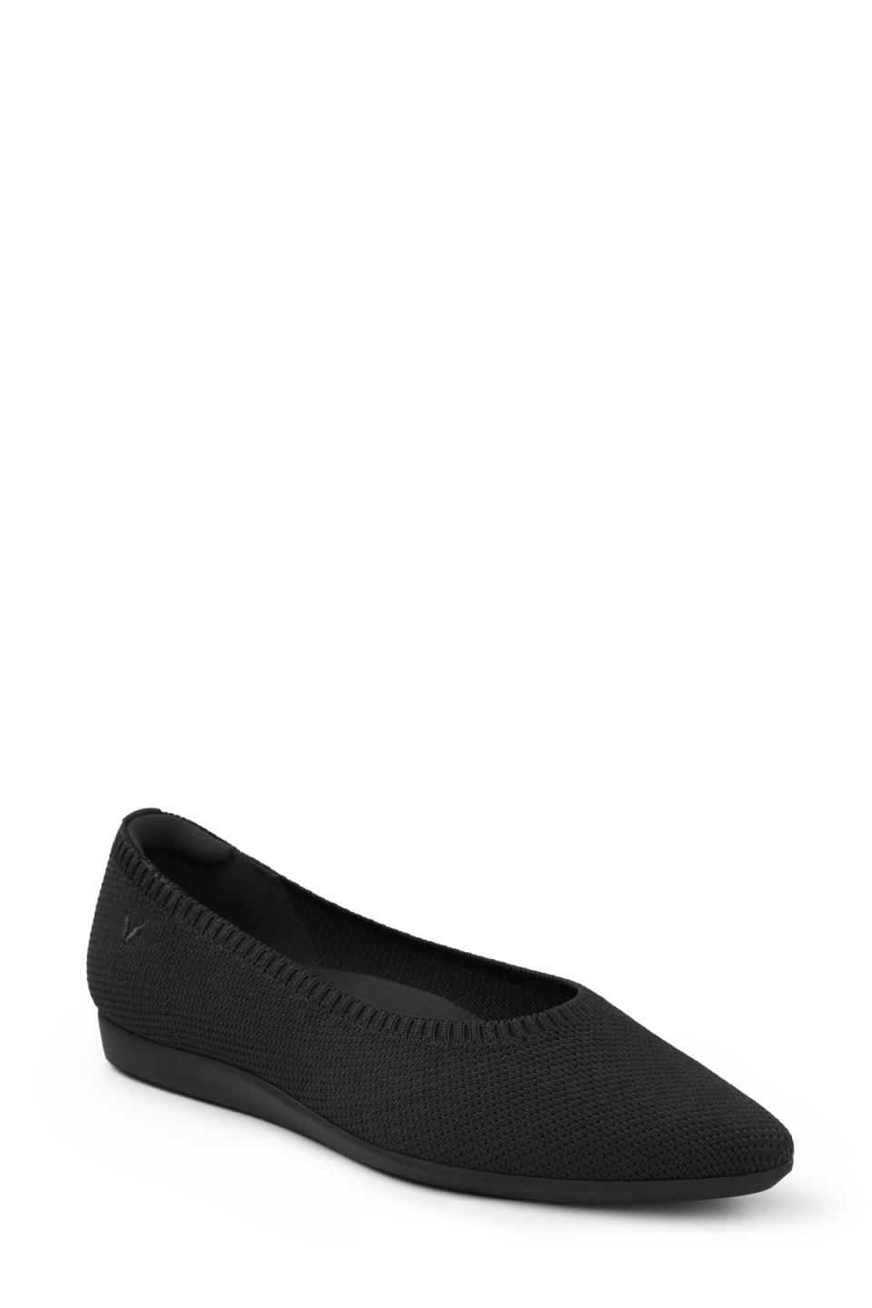 VIVAIA Aria Walker Pointed Toe Flat