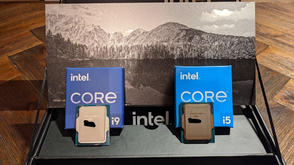 Intel's 12th Gen Alder Lake i9 and i5 CPUs (Photo: Yahoo Gaming SEA)