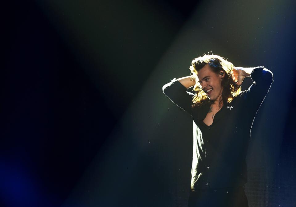 Harry Styles of One Direction performs onstage during 102.7 KIIS FM’s Jingle Ball 2015 on December 4, 2015 in Los Angeles, California.