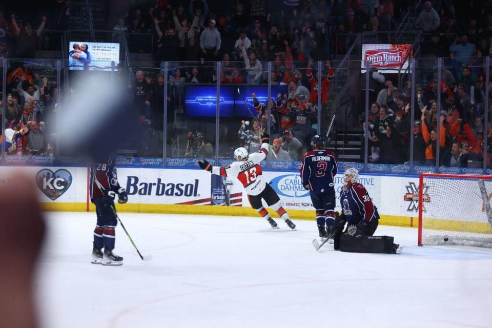 The Kansas City Mavericks swept the Tulsa Oilers to advance to the Mountain Division Finals of the Kelly Cup Playoffs.