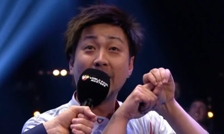 Was will uns der Künstler damit sagen? Naoyuki Oi in Action (Foto: Sky Sport)