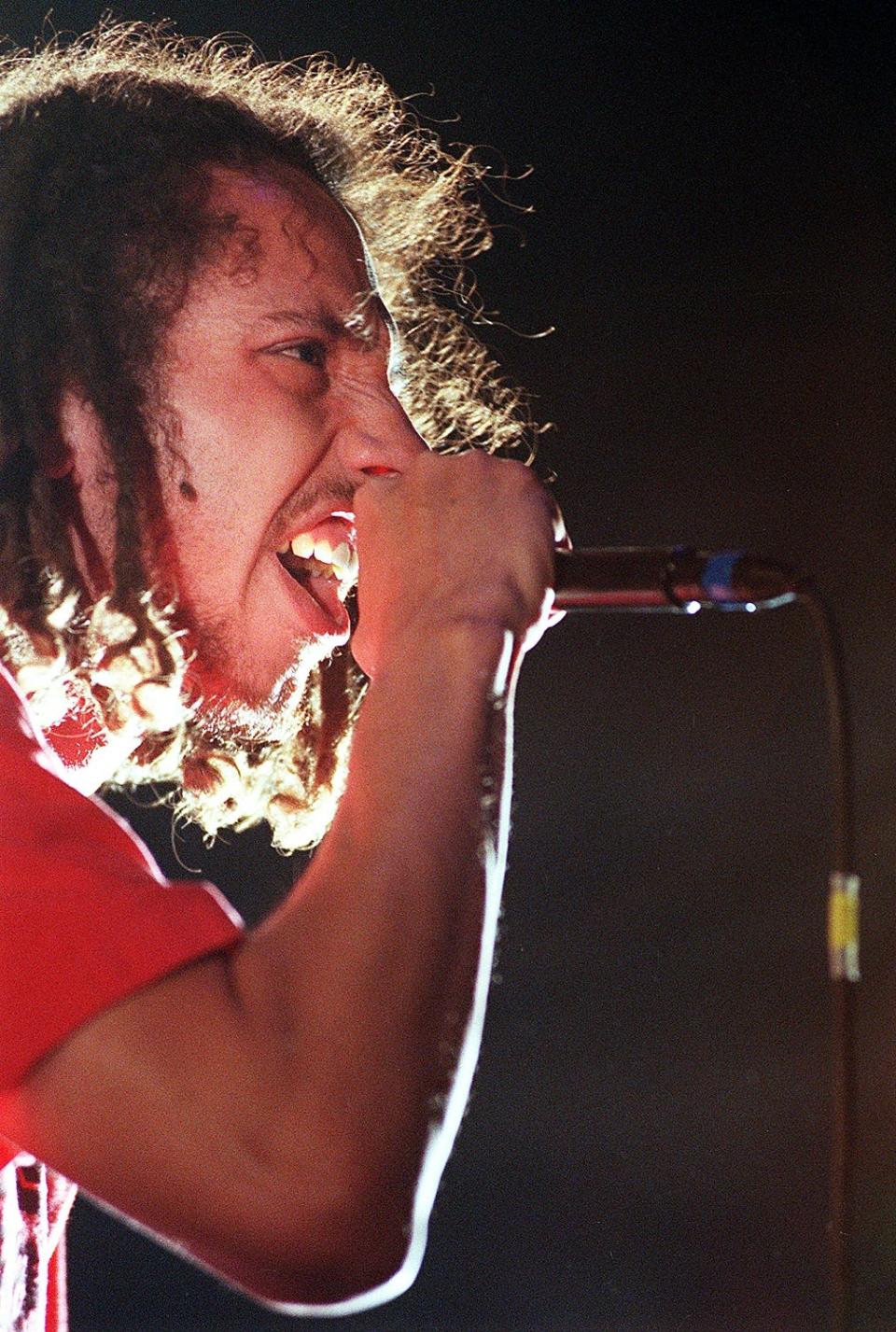 Zack de la Rocha of Rage Against the Machine announced Tuesday the band has to cancel the rest of its tour because of a personal injury.