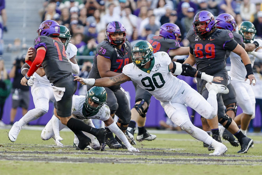 ECU football blows out Temple at home 45-3 to get 1 win away from