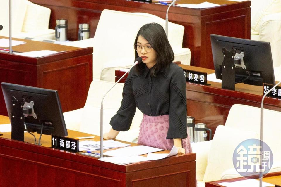 時代力量立委徐永明因涉收賄遭交保後，時力台北市議員黃郁芬宣布退黨。