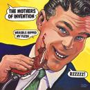 <p>Ganz der Humor von Frank Zappa. Für "Weasels Ripped My Flesh" (1970), das siebte Album seiner Band Mothers of Invention, beauftragte er den Künstler Neon Park damit, einen alten Bericht aus dem Abenteuter-Magazin "Man's Life" grafisch umzusetzen. In dem Artikel aus dem Jahr 1956 war es um einen Mann gegangen, der von mehreren Wieseln angegriffen wurde. (Bild: Universal Music)</p> 