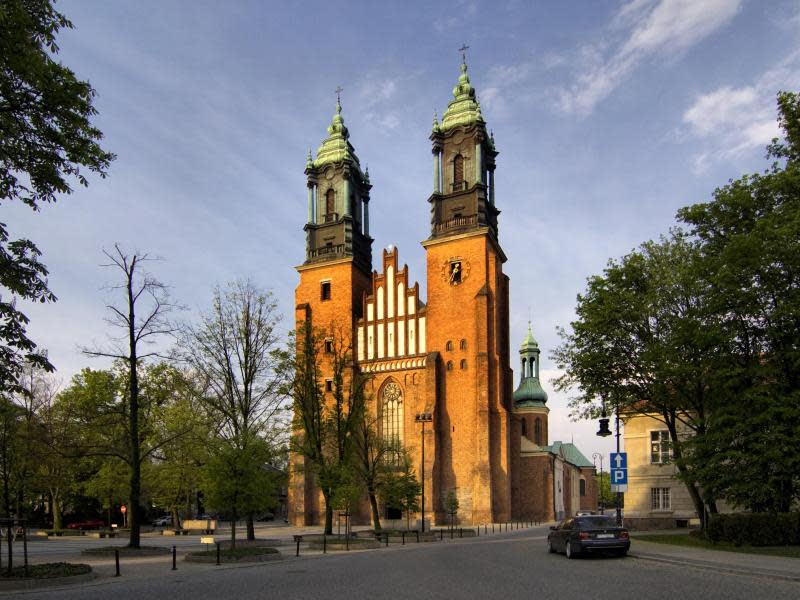 Poznans Geschichte begann auf der Dominsel - Fürst Mieszko ließ hier die Kathedrale St. Peter und Paul bauen. Foto: Poznan Tourism Organisation/Radoslaw Maciejewski