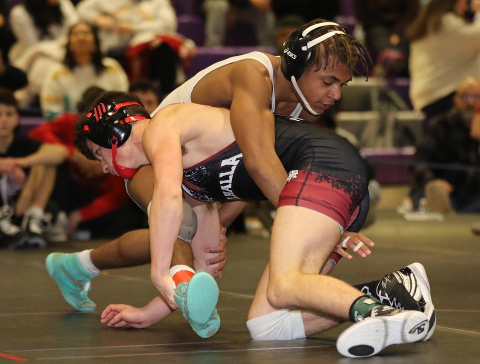 Amari Payton from North Rockland on his way to defeating Neil Paulercio from BBHVW in the 131 pound weight class, during the 2024 Murphy-Guccione Shoreline Wrestling Classic at New Rochelle High School, Jan. 6, 2024.