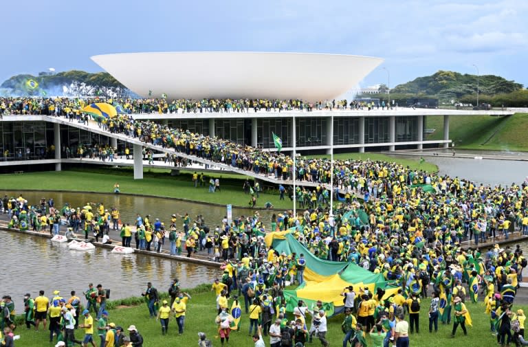 Manifestation de partisans de l'ex-président brésilien Jair Bolsonaro à Brasilia, le 8 janvier 2023 (EVARISTO SA)