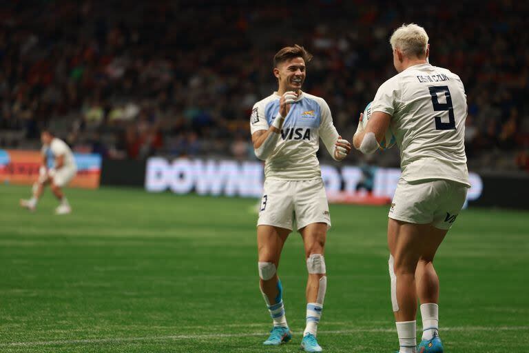 Marcos Moneta y Matías Osadczuk, figuras de Pumas 7s, que afrontará la segunda jornada del Seven de Los Ángeles.