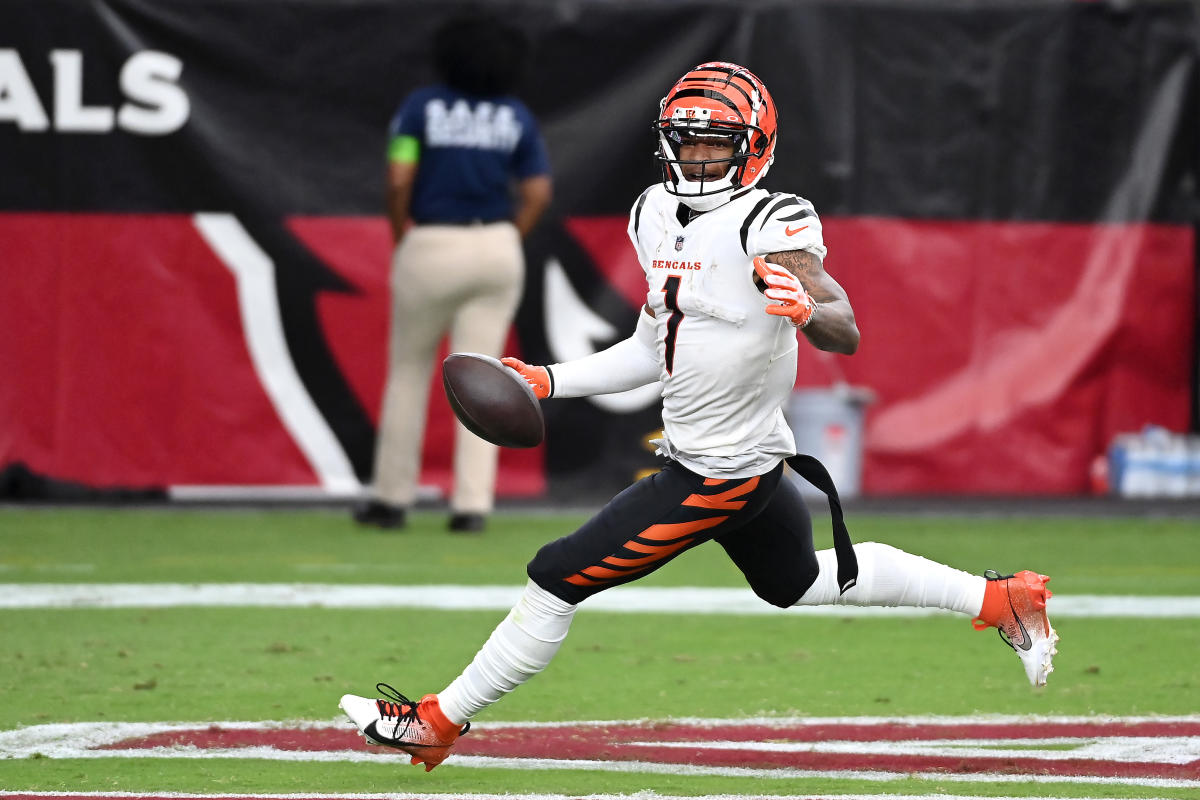 Joe Burrow Arrives in Style for Bengals-Bills Divisional Round Game – NBC  New York