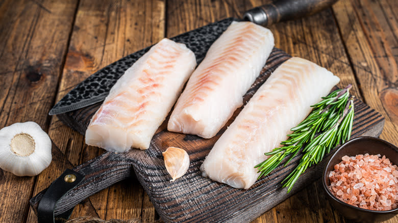 Fresh raw cod loins