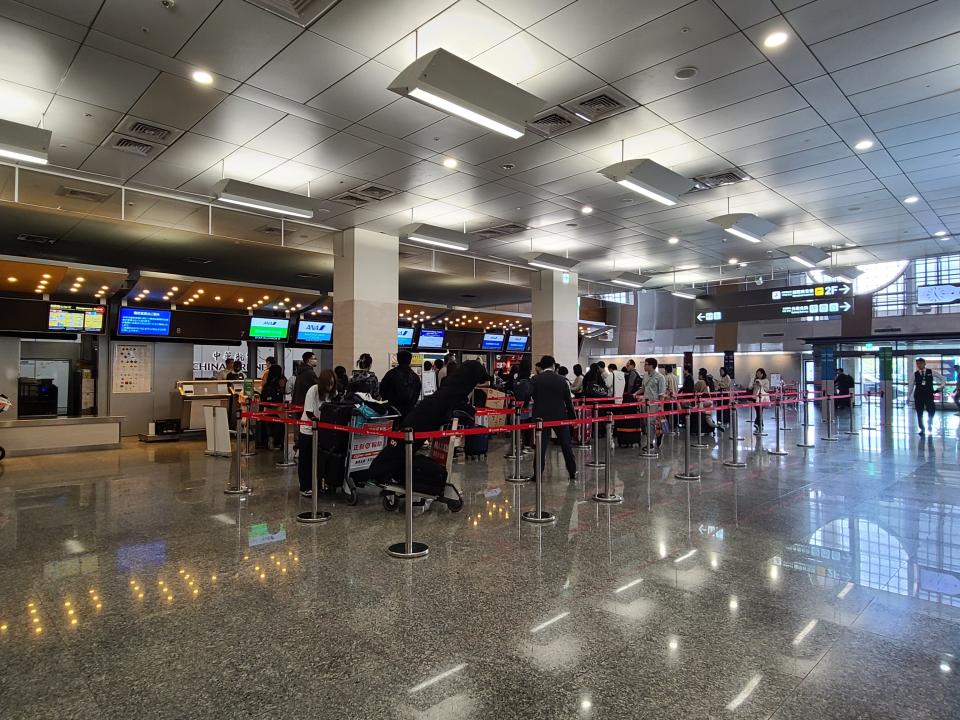 Line to check in to a flight 