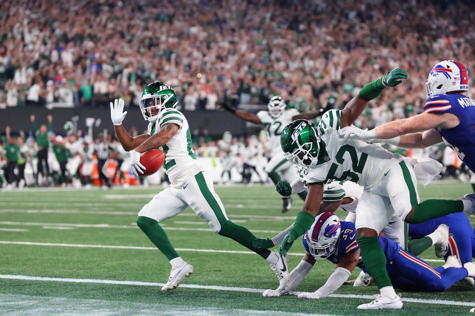Xavier Gipson's game-winning punt return touchdown gave the Jets a win in overtime and changed the fantasy fortune of many in Week 1. (Photo by Mike Stobe/Getty Images)